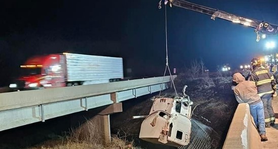 Kenworth Truck Rollover Iowa